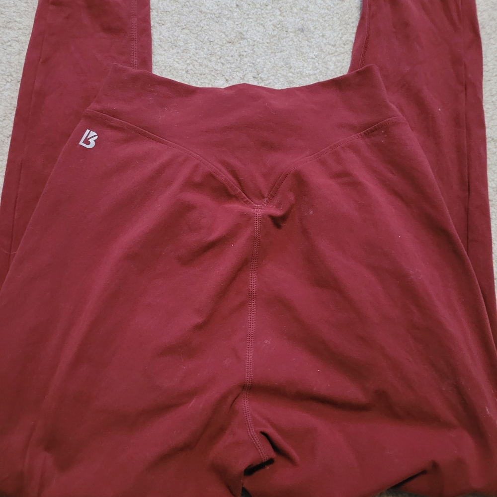 BuffBunny Jewel Joggers Vinyard Dark Red (S), Zipper Pockets Soft Brushed Fabric